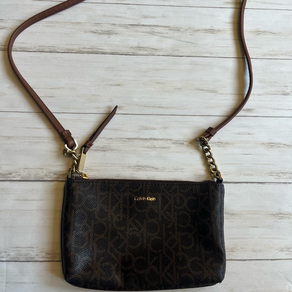 Calvin Klein Purse! - Picture 1 of 4